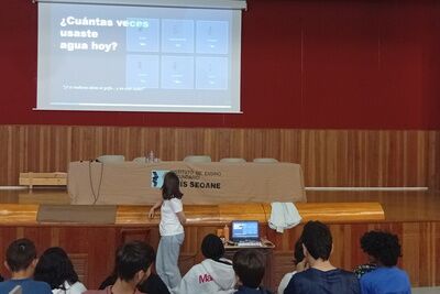 La Fundación BGI impulsa el debate sobre el derecho al agua en la IV Feira da Sustentabilidade del IES Luís Seoane
