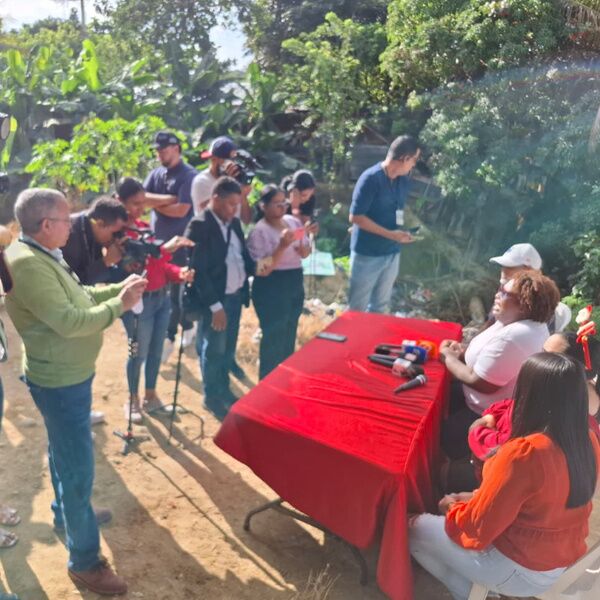 Campaña “Santa Lucía Sana” impulsa avances en la incidencia por el saneamiento de la cañada en Santiago Oeste